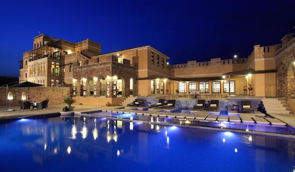 Pool at night – Juna Mahal Resort Ranthambore