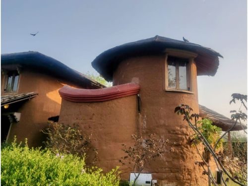 Round mud cottage – The Earth Resort Ranthambore